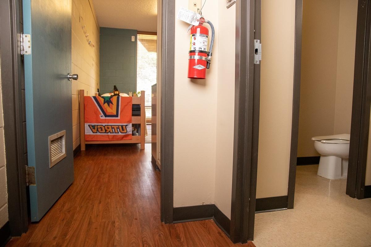 金沙中国 Department of Housing and Residence Life dorm room interiors at Troxel Hall in Edinburg, Texas.